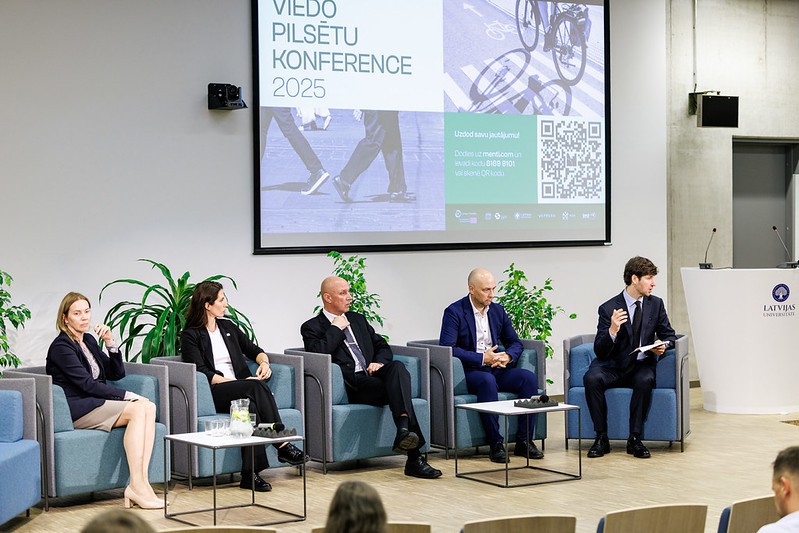 Panel discussion at the Smart Cities Conference